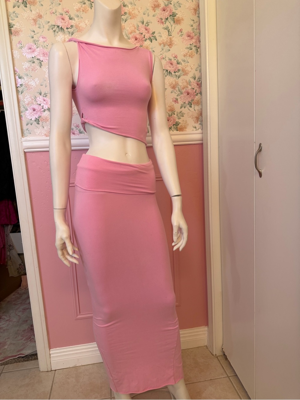 Set top and Pink Stretch Midi Skirt - Women